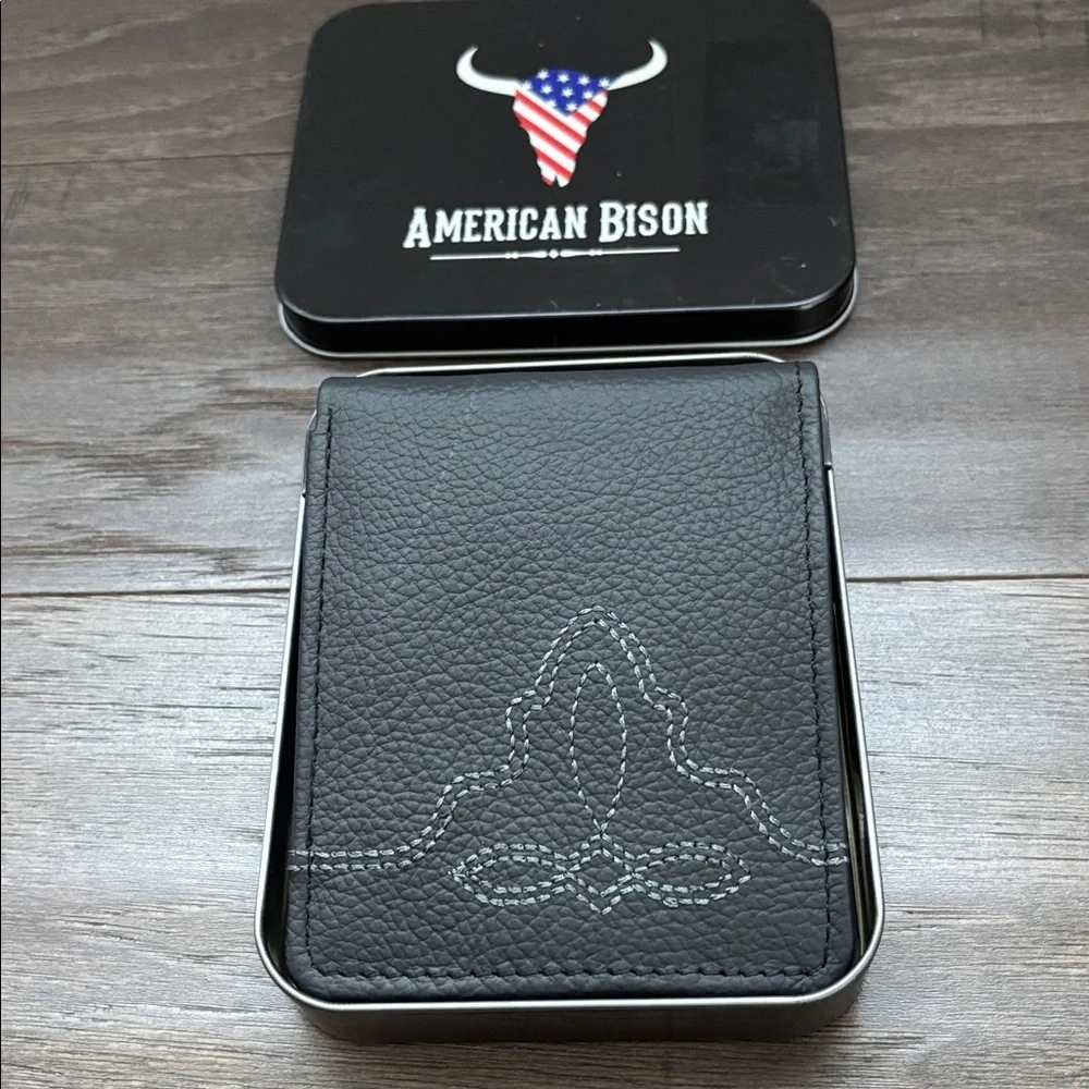 American Bison Bi-fold wallet/ID/Bill/6 card slots brown leather, tan embroidery